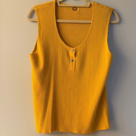 One Girl Who cool clasp front goldenrod yellow ribbed sweater sleeveless XL - Picture 1 of 8